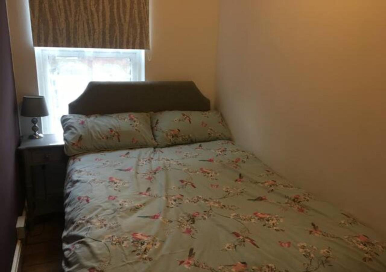 4 Bedroom House For Corporate Stays In 凯特林 外观 照片